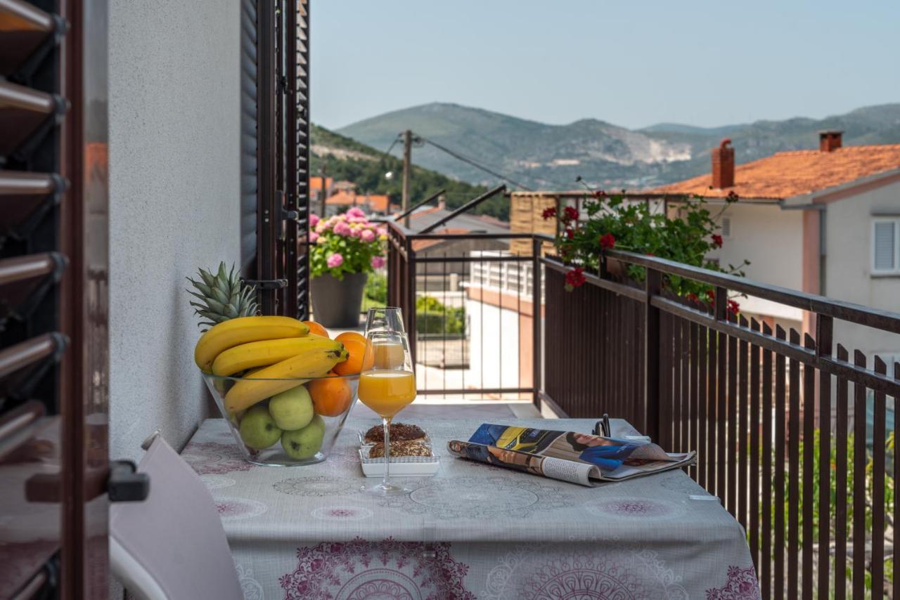 Apartments Bellezza Trogir Exterior foto
